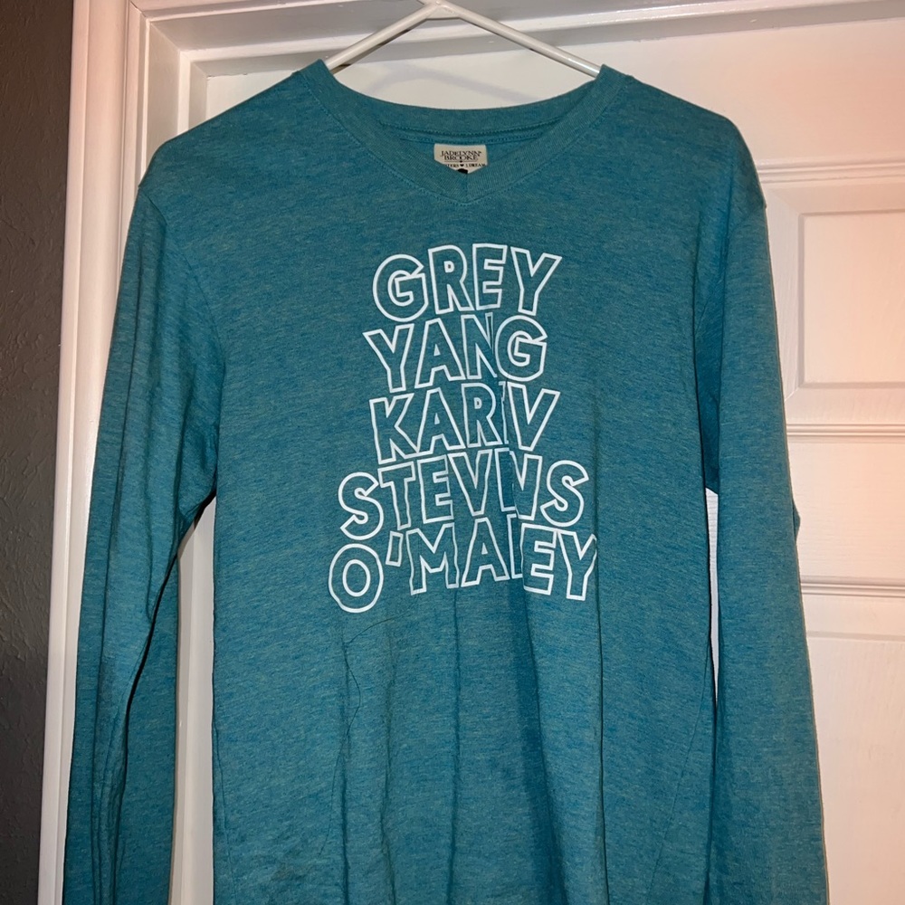 Super cute long sleeve tee